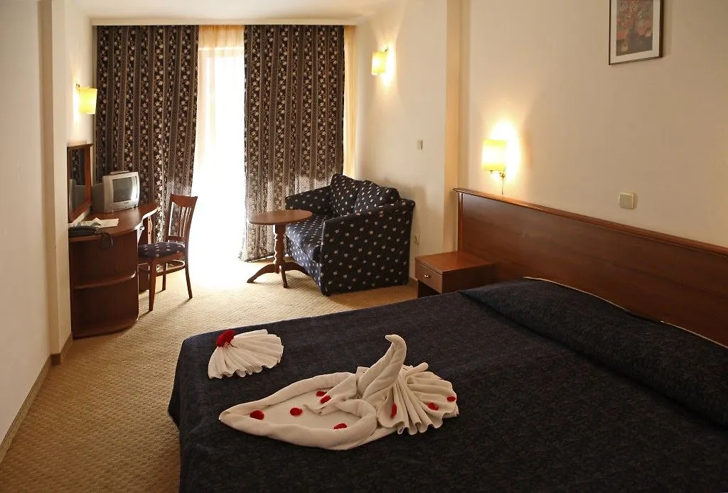 Hotel Yunona Sunny Beach 3*,